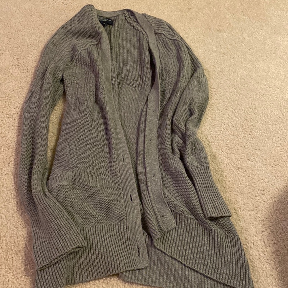 American Eagle Cardigan with pockets & buttons